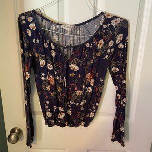 Juniors Pink Republic long sleeve Navy floral shirt-small